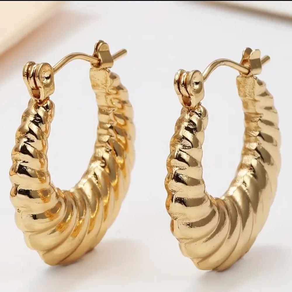 18 k COPPER GOLD HOOPS - Picture 1 of 3
